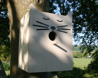 Funny Wooden Cat Face Birdhouse Laser Cut Sylwester Bird Box Digital Files SVG DXF CDR Ai Garden Decor Nesting Box Glowforge Vector Template