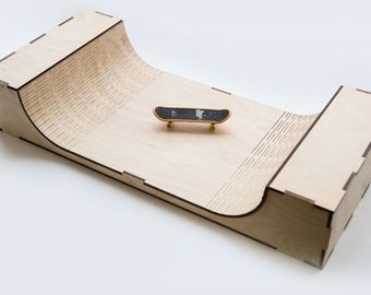 Modello giocattolo rampa per tastiera in legno tagliato al laser, idea regalo per fan dello skateboard modello vettoriale file digitali SVG, DXF, Cdr, Ai, Pdf giocattolo fai da te