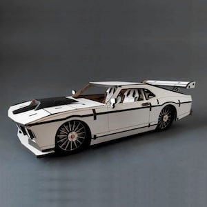 Modello vettoriale modello puzzle 3D in legno Ford Mustang tagliato al laser, file digitali Puzzle 3D fai da te SVG DXF Ai Pdf modello costruttore in legno