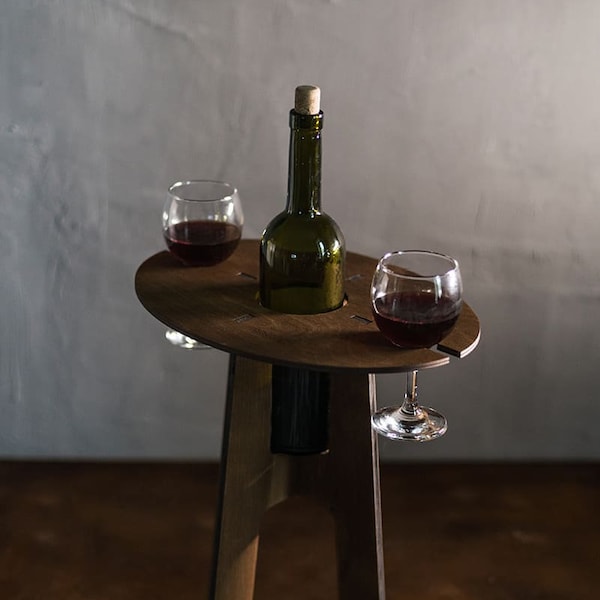 Mesa de vino rústica de madera para dos, porta vino, portavasos, idea de regalo, regalo para parejas, corte láser SVG, DXF, CDR, Ai, Pdf, archivo digital