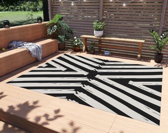 Black & white rug bold stripes outdoor rug bold print silky soft surface rug African inspired print anti slip rug stylish print abstract rug