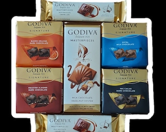 Godiva Premium Masterpieces and Signature Chocolate Assortment Gift Set, Chocolatier's Most Popular Pieces