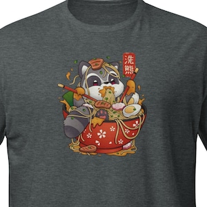 Camiseta de corte atlético Trash Panda Racoon Eating Ramen, Camiseta con gráfico Swole & Swagger, Camiseta asiática