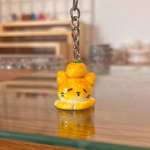 Jelly fruit cat (Tangerine orange) polymer clay keychain | clay art keychain