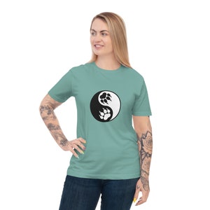 Yin Yang Peace Shirt Organic Cotton Jersey T-shirt Unisex Cat Shirt for Big Cat Lovers Shirts for Men Shirts for Women Zen Shirt