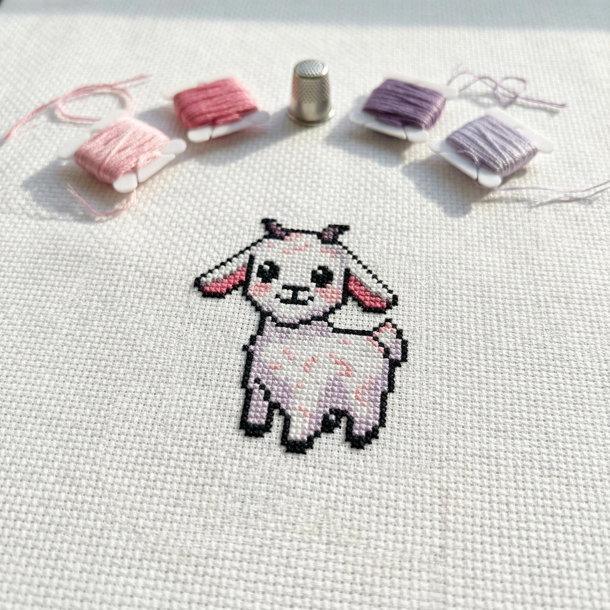 かわいい小さなヤギのクロスステッチパターン | フープ刺繍 | PDF