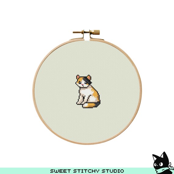 かわいい小さな三毛猫のクロスステッチパターン | フープ刺繍 | PDF