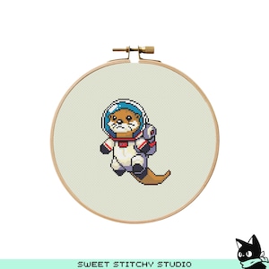 かわいい宇宙カワウソの宇宙飛行士のクロスステッチパターン | フープ刺繍 | PDF | 即時ダウンロード | 商用利用 | クロスステッチチャート
