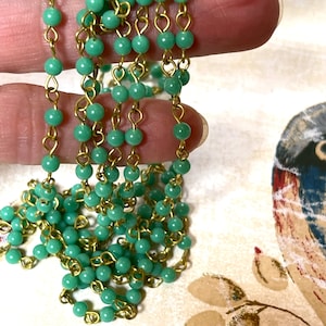 5.4mm and 6.1mm, Vintage Jade Green Plastic Bead Chain.    Priced per foot.   B7 D3
