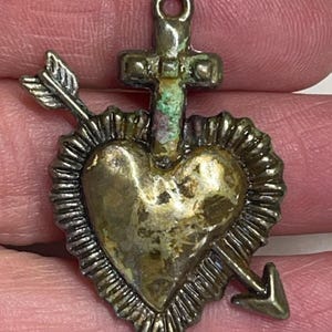 Milagro, Pierced Heart,  Love Charm, 38.8mm Tall x 27mm Wide, Ex Voto, Sacred Heart Pendant. Antiqued Gray. 1 Per Order