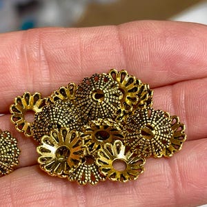 11.4mm Vintage Style, Warm Antique Gold Filigree Bead Cap.  30 Per Order