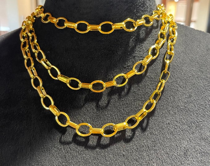 Gold Chain. Rich Gold Color. Unwelded 13.4x10.3x1.6mm and 11.6x6.3 ...