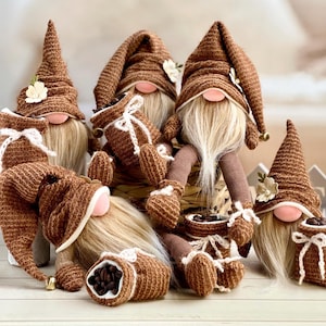 Gnome with a bag of coffee - PDF sewing pattern - DIY handmade - foto tutorial