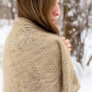 Shawl Knitting Pattern (PDF) - Lolina Shawl - knitting pattern for a triangular shawl in lace knitting