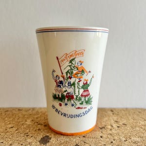 Dutch cup commemorative souvenir 10 years of liberation from Germany WWII