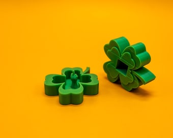Funny 4 Leaf Clover Shamrock Gag Gift – Hidden Middle Finger – St. Patrick&#39;s Day Gift, Lucky Irish Prank Surprise, Rude Humor, Prank Gift
