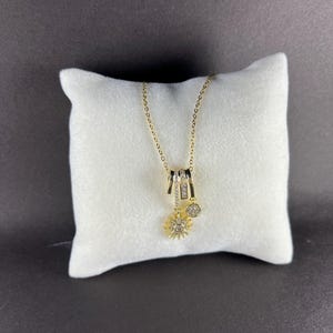 Starfish Pendant Necklace – Dainty Gold Sea Star with Tiny Gemstone, Ocean-Inspired Jewelry Gift for Her