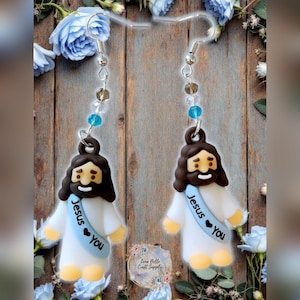 Pendientes de Jesús. Pendientes de Jesús te ama. Pendientes de fe. Regalos cristianos.