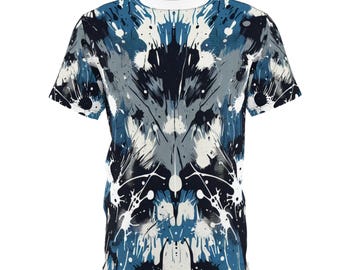 T-shirt met gewaagd abstract expressionisme - witte penseelstreken en inktvlek op blauw, grunge-streetwear - edgy design-T-shirt