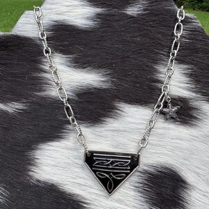 Collar de bebé con puntada de bota imagen 3