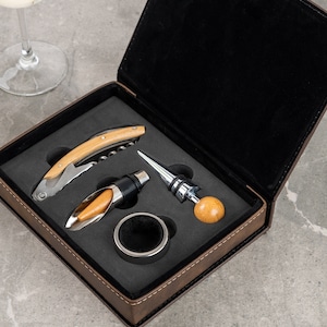 Gift for Wine Lover, Personalized Wine Set, Wine Tool with Stopper and Corkscrew, Wedding Anniversary Gift for couple