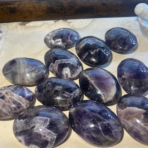 Dream Amethyst Natural Palm Stone Smooth Polished Carved Crystal for Distraction from Anxiety Worry Home Decor Christmas Birthday Xmas Gift