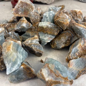 Hand Mined Uruguay Raw Blue Artigas Onyx Ruby Stone Natural Untreated Crystals for Arts, Crafts & Decor