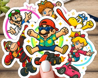 Pegatinas de vinilo MKW – Paquete de 13 personajes con nuevos atuendos y poses especiales / Resistentes al agua