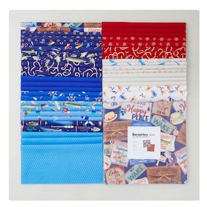 Sail Away Favorites Layer Cake av Bernartex: Nautical Cabin Fishing Theme 25 cm rutor, förskuret quilttyg