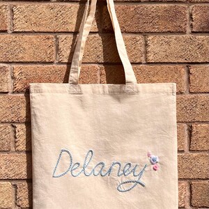Bolsa de mano reutilizable con nombre personalizado bordado a mano, bolsa de lona, regalo de cumpleaños, bolsa de compras para la escuela, la universidad, el trabajo, bolsa de primavera
