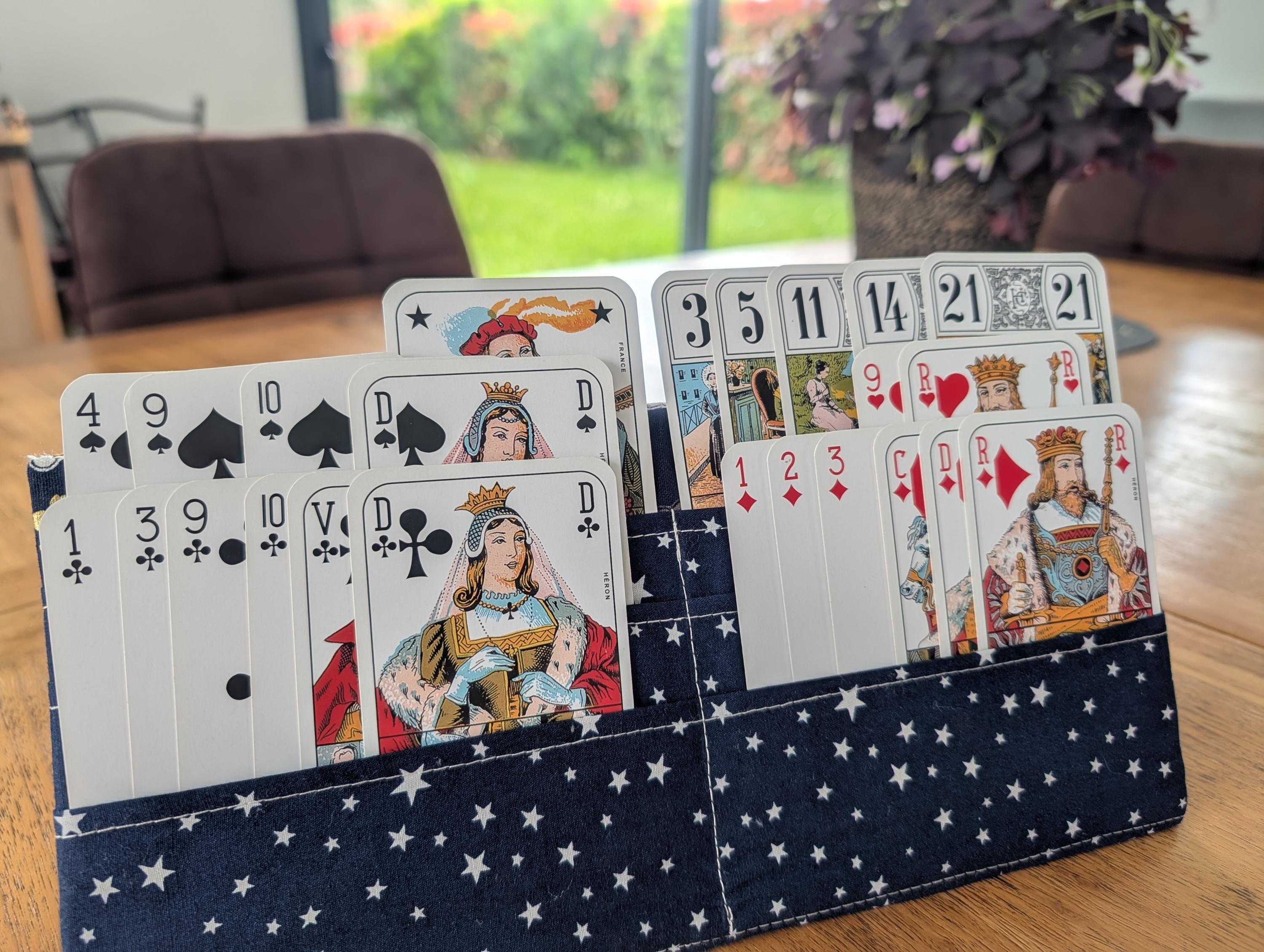 Set De 8 Supports En Bois Pour Cartes Ou Dominos – Accessoire De Jeu Pratique Et Écologique