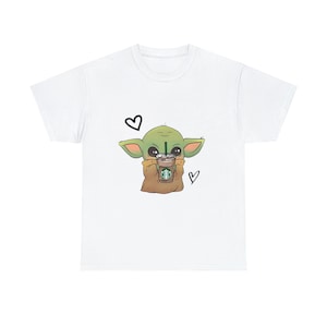 Camisa Baby Yoda, café, camisa de café Baby Yoda, camisa de Star Wars, Starbuck, regalo de amante del café, café Baby Yoda, camiseta de algodón pesado unisex White