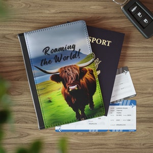 Porta-passaporte RFID Highland Cow | Capas para passaporte de viagem Carteiras fofas para passaportes para mulheres Carteira para cartão de embarque | Acessórios de viagem