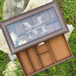 Watch Box Leather Personalized,Engraved Watch Holder,Birthday Gift for Him,Fathers Day Gift,Boyfriend Gift,Anniversary Gift for Husband