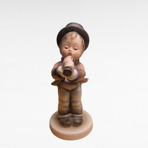 Vintage M.I Goebel Hummel Figurine &quot; Serenade&quot; TMK2 # 85 from 1940-1959 collectable Figurine w. Germany