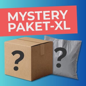 Könnte beinhalten: Ein brauner Karton und ein silberner Beutel, beide mit einem schwarzen Fragezeichen, vor blauem Hintergrund. Ein rotes Banner darüber zeigt "MYSTERY PAKET-XL" in weißer Schrift. Die Artikel deuten auf ein Überraschungsgeschenk hin.