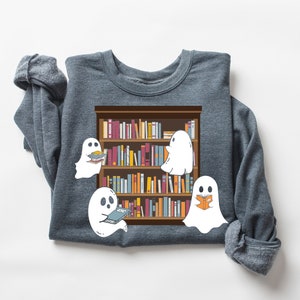 Spooky Fourth Wing Ghost T-Shirt - Cute Ghost Reading Book Design For Halloween & Book Lovers