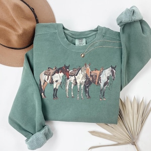 Sweat-shirt chevaux western Comfort Colors®, jolie chemise chevaux western, cadeau des fêtes pour les amoureux des chevaux, cadeau western tendance, cadeau femme mignonne