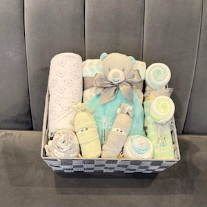 Baby Neutral Gift Basket/New Baby Gift Basket/Baby Shower Gift/Welcome Baby Gift/Baby Gift Basket/Baby Basket & Toy/Baby Basket with Blanket