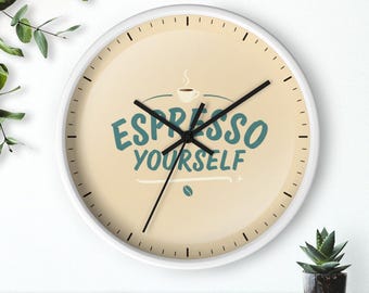 Reloj de pared "Espresso Yourself", letrero de cocina con juego de palabras sobre café, arte con letras de cafetería, silencioso, 25 cm, marco blanco.