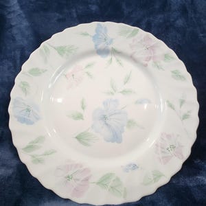 Vintage Arcopal Chloe France Plate