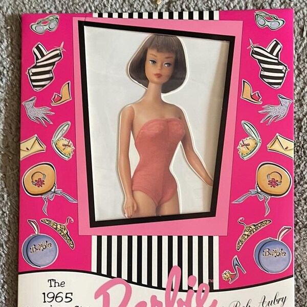 The 1965 American Girl Barbie Paper Doll 1995 by Aubry Peck UNCUT 17 fashions 9 in color and 8 fashions to be colored Junk journal coloring