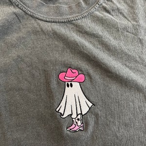 T-shirt brodé Cowgirl Ghost Comfort Colors image 3