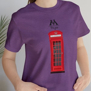Camiseta de la cabina telefónica mágica del Ministerio, camiseta HP, inspirada en Potter, escuela mágica, camiseta de viaje universal, camiseta de Potter, camiseta de libro de magos