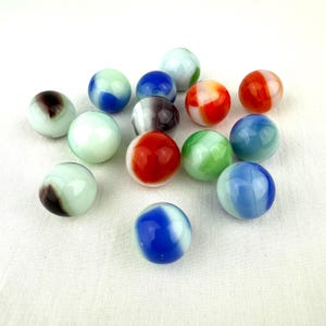 14 Vintage Uranium Glass Marbles Glows Under UV Light!
