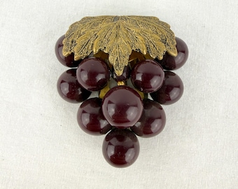 Fermaglio vintage in pelliccia di uva bordeaux