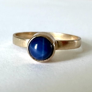 Vintage 14k Gold Created Star Sapphire Size 4.75