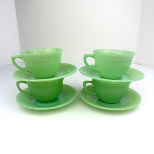 Midcentury Fire King Jane Ray Set di 4 tazze e piattini - 2 non sono contrassegnati