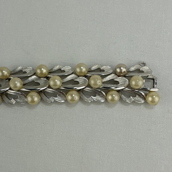 Vintage Crown Trifari Faux Pearl Bracelet - image 4