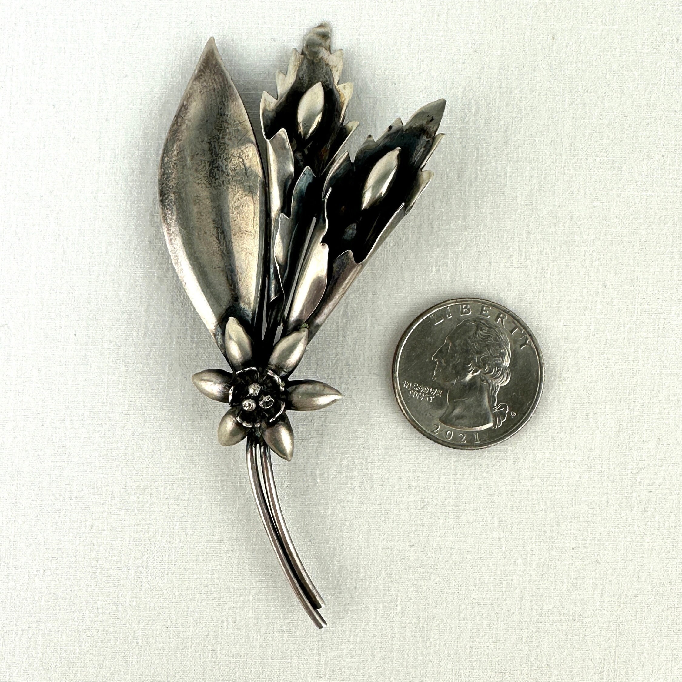 スターリングシルバーのコロフラワーブローチ - Etsy 日本